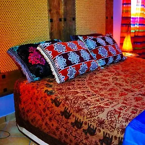 Seventies Cheap & Chic Two 3*, Lagos Portugal